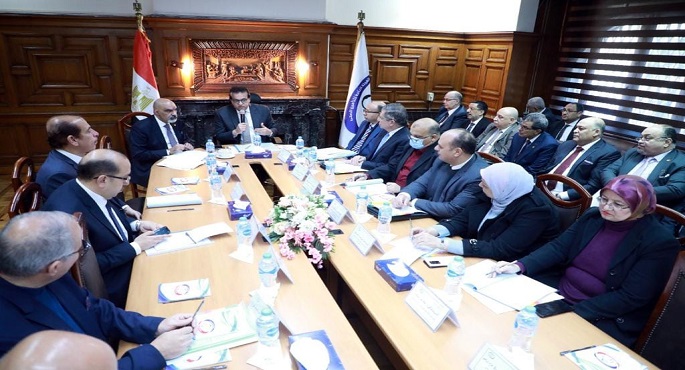وزير الصحة يعقد اجتماعًا مع أعضاء مجلس إدارة الهيئة العامة للتأمين الصحي