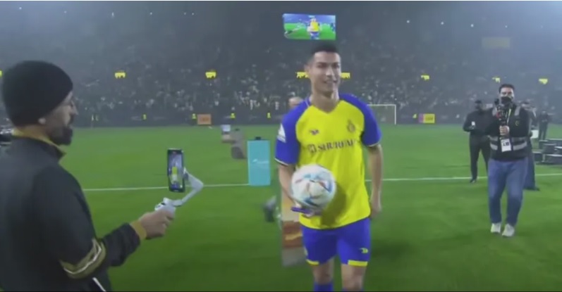 النصر السعودي يقدم رونالدو للجماهير في ملعب مرسول بارك