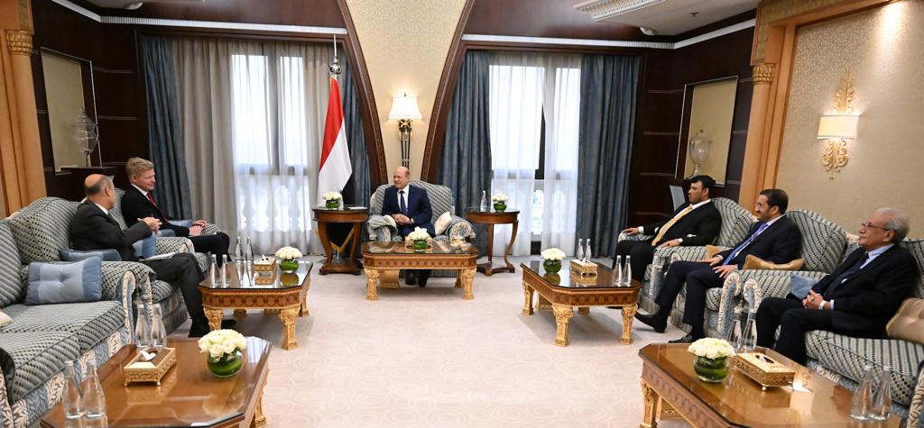 اليمن والأمم المتحدة يبحثان جهود إحياء مسار السلام وإنهاء الحرب