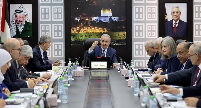 رئيس الوزراء الفلسطيني يتهم إسرائيل بالسعي “لجعل المسجد الأقصى معبدا يهوديا”