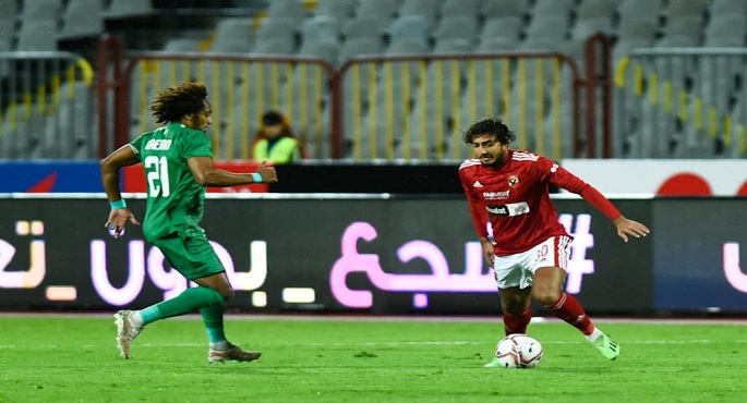 الأهلي يتعادل سلبيا مع المصري بالدوري