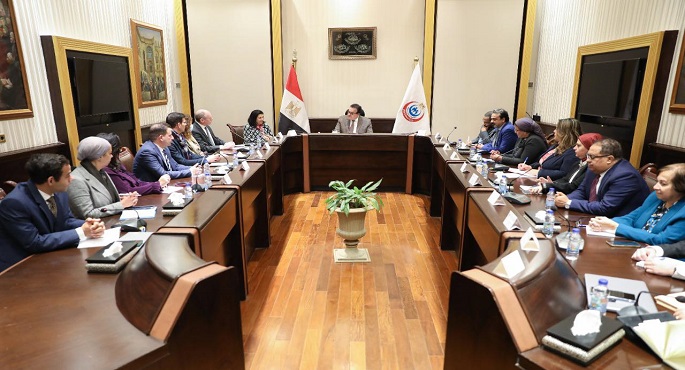 بالصور.. وزير الصحة يبحث التعاون في تطوير منظومة إنتاج الأدوية واللقاحات مع منظمة الصحة وشركات دولية