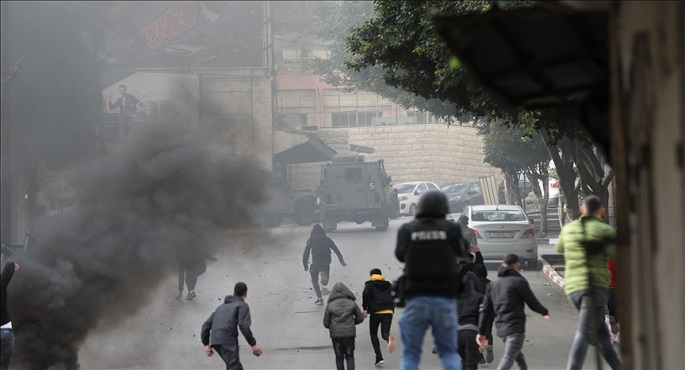 إصابة فلسطينيين في مواجهات مع الاحتلال في “جنين”.. ومستوطنون يقومون بمسيرة استفزازية في “نابلس”