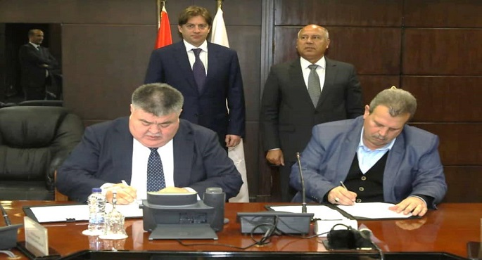 بالصور.. وزير النقل يشهد عقد انشاء ورشة لصيانة وعمرة عربات القطارات الروسية بورش ابوزعبل