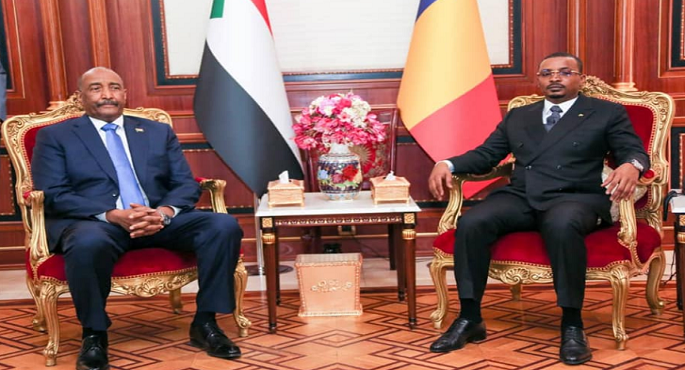 البرهان وديبي يتفقان على تفعيل الآليات واللجان الثنائية المشتركة بين البلدين