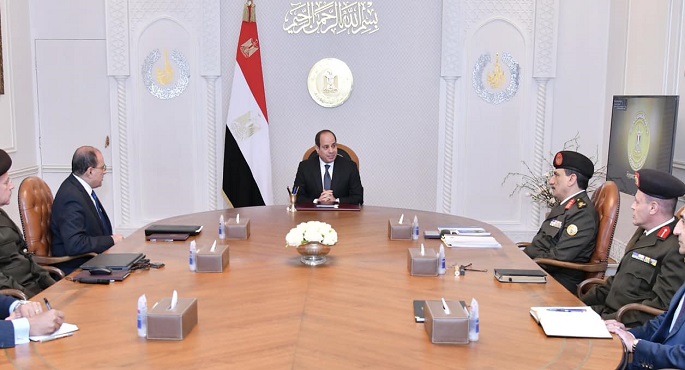 الرئيس السيسي يطلع على مستجدات تطوير منطقة المقطم