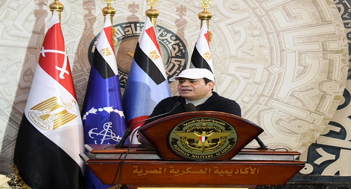 بالفيديو والصور.. الرئيس السيسى يشيد بمستوى إعداد طلبة الحربية ويطالبهم بالتحلى بالقيم العسكرية