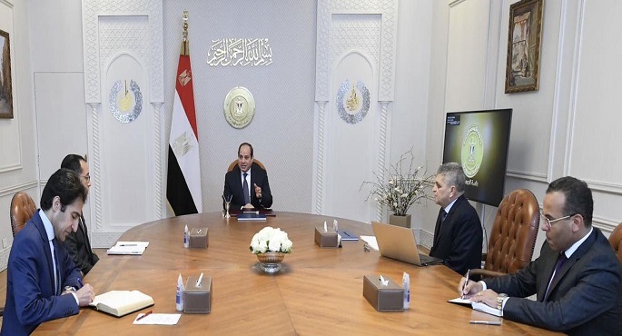الرئيس السيسي يوجه بالاستمرار في تنفيذ استراتيجية تطوير قناة السويس لتعزيز مكانتها المتفردة