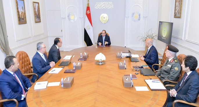 الرئيس السيسي يوجه بتطوير الجهود والأنشطة الاستثمارية للمنطقة الاقتصادية لقناة السويس