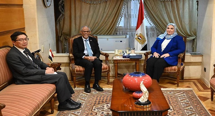 بالصور .. القباج تستقبل وزير التنمية الاجتماعية والأسرة بجمهورية سنغافورة