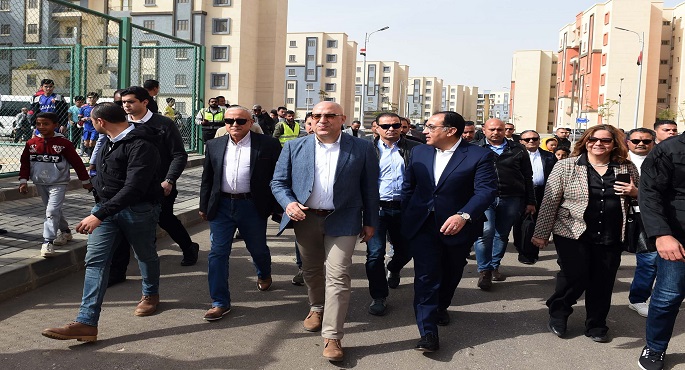 بالصور ..رئيس الوزراء يتفقد المشروعات الجاري تنفيذها بمدينة “حدائق العاصمة”