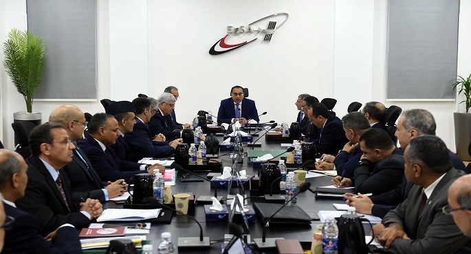مدبولي: الدولة تقدر دور وكالة الفضاء المصرية الحيوي وتدعم جهوده