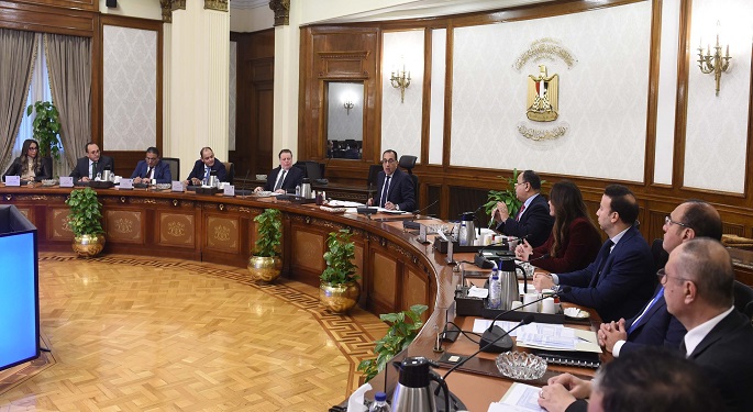 رئيس الوزراء: متابعة مستمرة للموقف النهائي للبضائع الموجودة في الموانئ