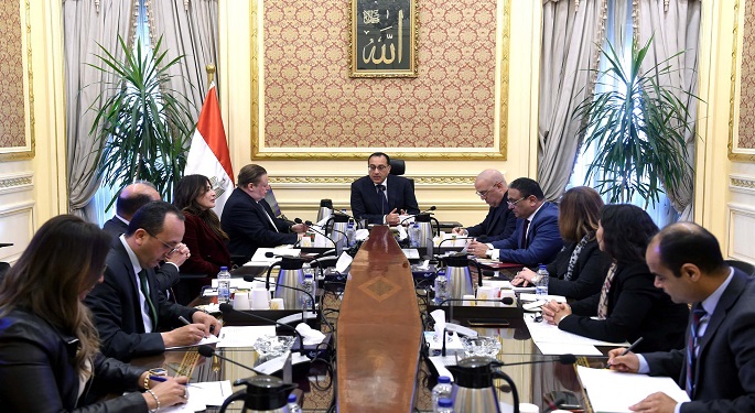 رئيس الوزراء يستعرض سبل النهوض بنشاط التمويل العقاري وتصدير العقار للخارج