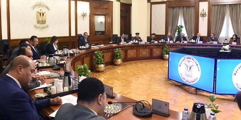 بالصور .. رئيس الوزراء يتابع آليات إدارة وتشغيل الشبكة الوطنية الموحدة للطوارئ والسلامة العامة