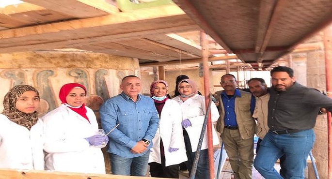 بالصور.. الاثار: الانتهاء من أعمال تنظيف 37 عمود من أعمدة صالة أعمدة معابد الكرنك بالأقصر