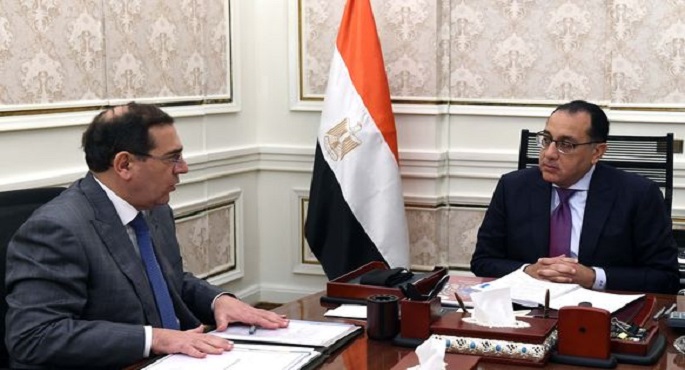 رئيس الوزراء يؤكد استمرار التعاون بين أجهزة الدولة لإتاحة التمويل لتوفير المنتجات البترولية