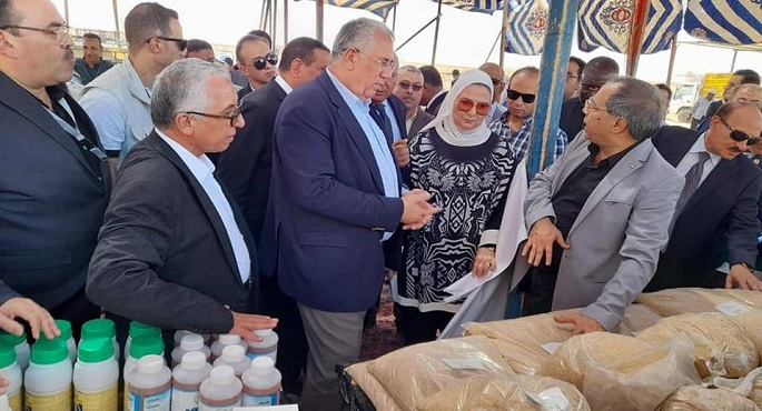 في اطار مبادرة حياة كريمة ..بحوث الصحراء يدعم مجانا المناطق الحدودية والمناطق الأكثر احتياجا والمرأة المعيلة بمشروعات إنتاجية