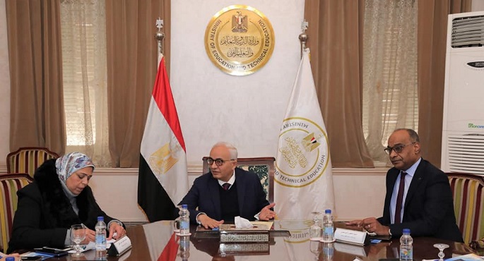 اليوم .. وزير التربية والتعليم يبحث استعدادات الفصل الدراسي الثاني