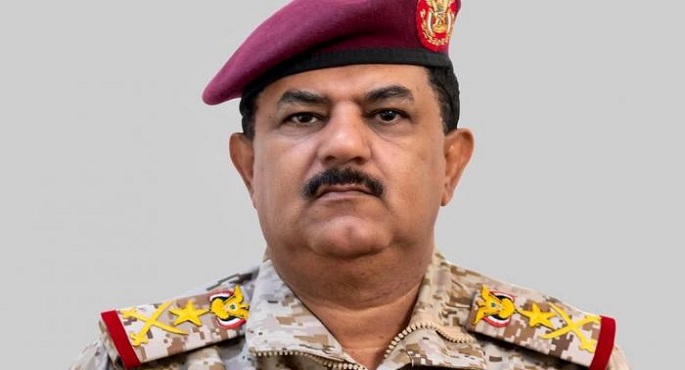 وزير الدفاع اليمني يتهم الحوثيين بعدم الالتزام بالهدنة لإفشال مسار السلام