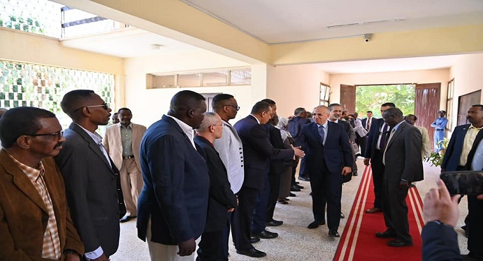 بالصور..  وزير الري يصل لدولة السودان الشقيقة فى زيارة رسمية لمدة يومين