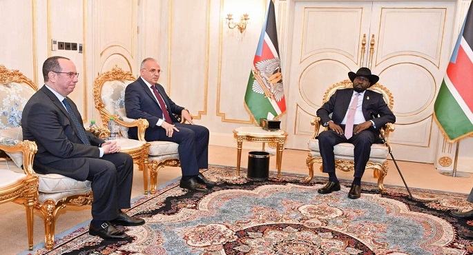 بالصور.. وزير الري ينقل رسالة من الرئيس السيسي إلى نظيره سيلفا كير