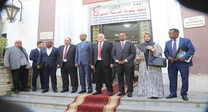 بالصور.. رئيس وزراء الصومال يتفقد معهد صحة الحيوان