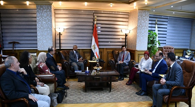 وزير الشباب يبحث التعاون الثنائي مع مسئولي منظمة الفاو بمصر