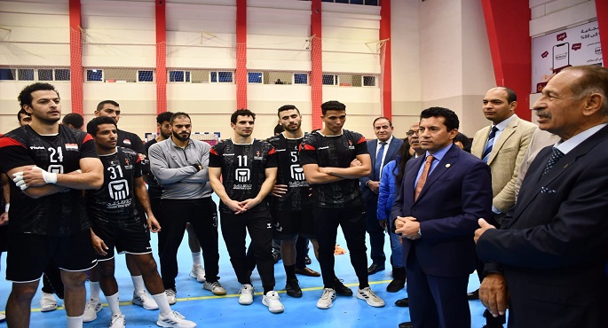 وزير الرياضة يتواصل مع بعثة منتخب اليد لمؤازرتهم وتهنئتهم بالفوز فى افتتاح مبارياتهم ببطولة العالم