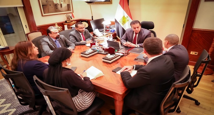 وزير الصحة يبحث التعاون مع شركات عالمية لتوفير علاجات أورام الثدي