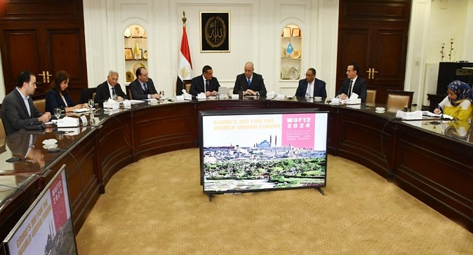 وزيرا الإسكان والتنمية المحلية يستعرضان التحضيرات لاستضافة مصر للمنتدى الحضري العالمي