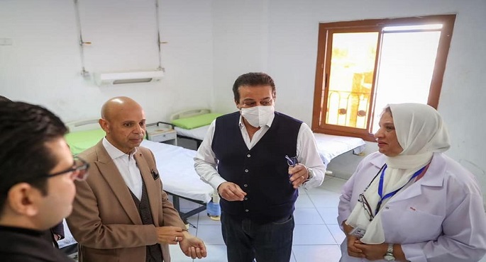 بالصور.. وزير الصحة يتفقد مستشفى الحسينية المركزي بالشرقية ويوجه برفع كفاءتها