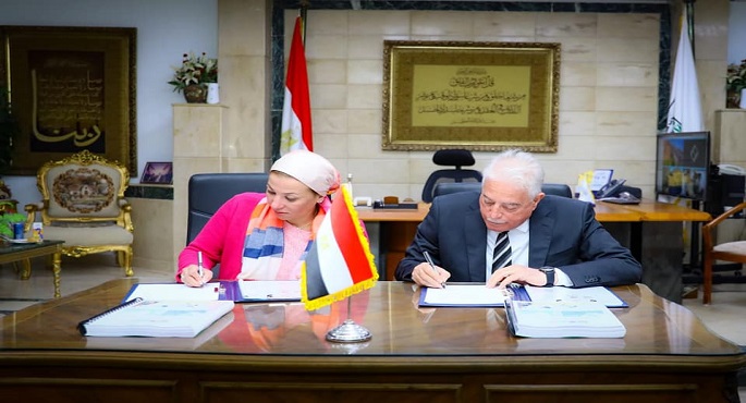 بالصور .. وزيرة البيئة ومحافظ جنوب سيناء يوقعان وثيقة خطة الأنشطة البحرية بمحمية رأس محمد ومدينة شرم الشيخ
