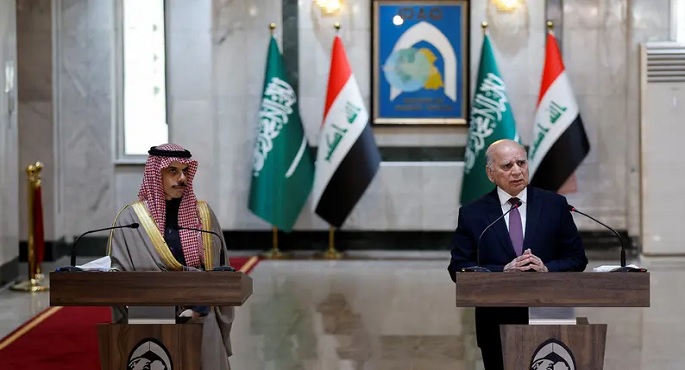 خلال مؤتمر صحفي مع نظيره العراقي.. وزير الخارجية السعودي: العراق يلعب دورا أساسيا في استقرار المنطقة