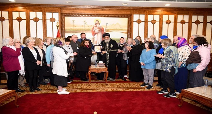 بالصور.. البابا تواضروس الثاني يستقبل وزيرة الهجرة ووفد حوار الأديان من الولايات المتحدة الأمريكية