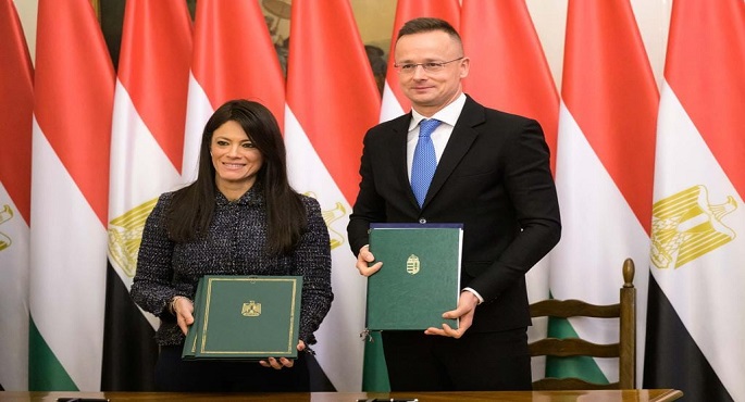 بالصور.. المشاط تبحث مع وزير الخارجية والتجارة المجري جهود تعزيز العلاقات المشتركة بين البلدين