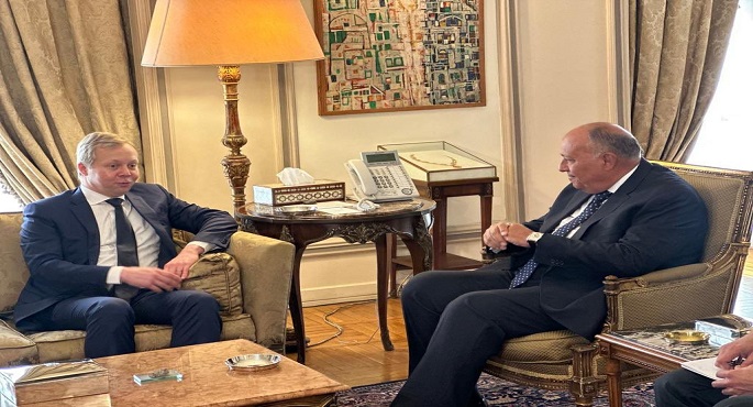 بالصور.. وزير الخارجية يستقبل المبعوث الأوروبي لعملية السلام في الشرق الأوسط