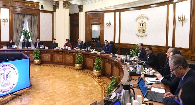 بالصور.. رئيس الوزراء يستعرض مخططات الجزء الغربي من الشريط الساحليّ بمدينة العلمين الجديدة