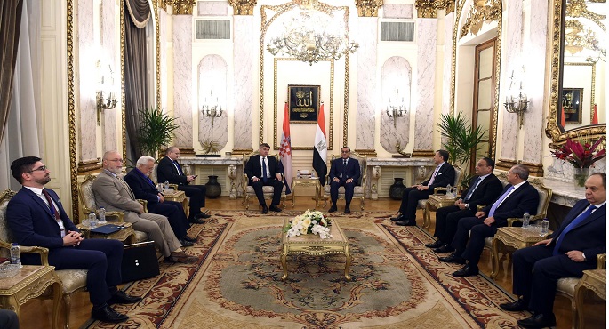 بالصور.. رئيس الوزراء يلتقي الرئيس الكرواتي والوفد المرافق له