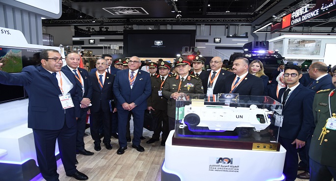 بالفيديو والصور.. رئيس الأركان يعود إلى أرض الوطن عقب انتهاء زيارته الرسمية لدولة الإمارات