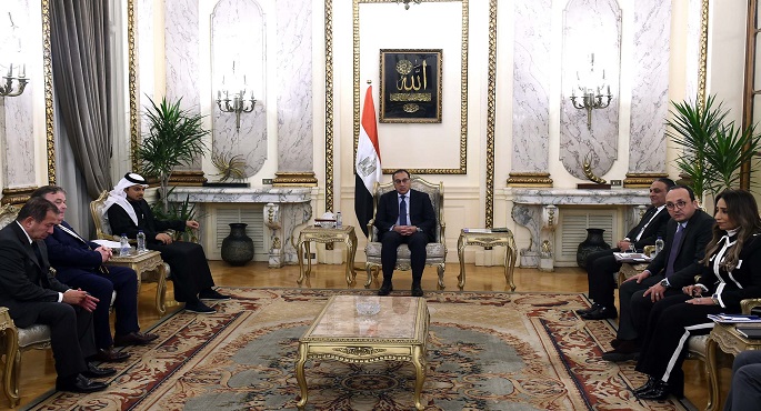 بالصور.. رئيس الوزراء يتابع موقف مشروع مجمع العلمين للتكرير والبتروكيماويات