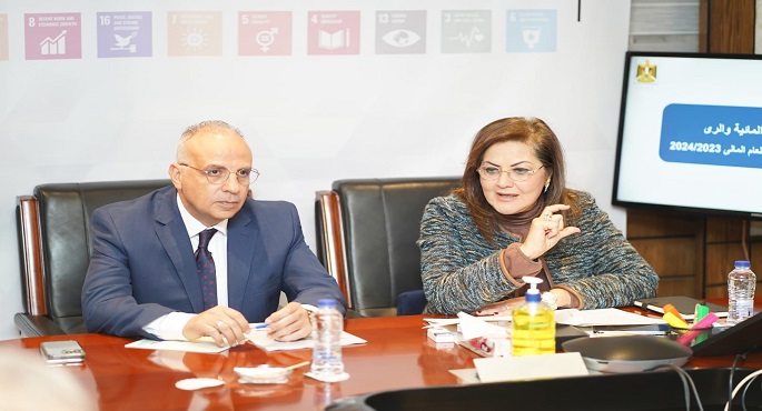 بالصور .. وزيرا التخطيط والتنمية الاقتصادية والري يناقشان الخطة الاستثمارية للوزارة للعام المالي القادم