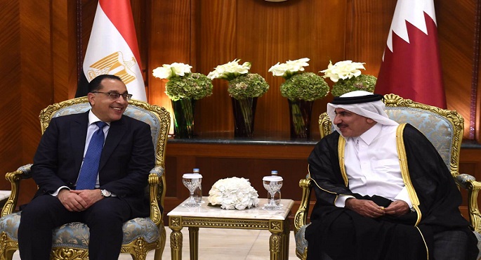 بالصور.. رئيس الوزراء يصل إلى مطار الدوحة الدولي