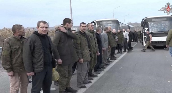 بوساطة إماراتية .. روسيا تستعيد 63 من جنودها في صفقة تبادل أسرى مع أوكرانيا