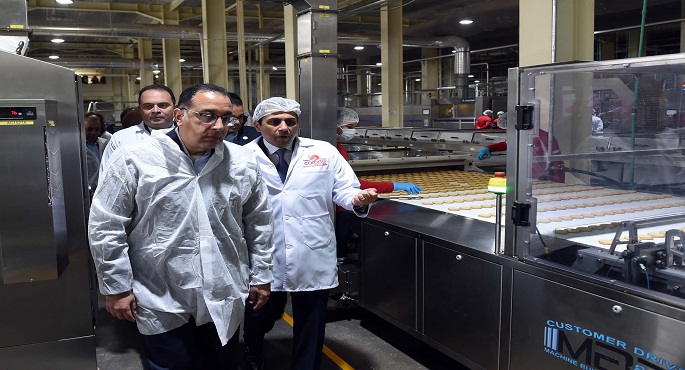 خلال جولته بمدينة السادس من أكتوبر: رئيس الوزراء يتفقد مصنع “كورونا” الجديد بالمنطقة الصناعية