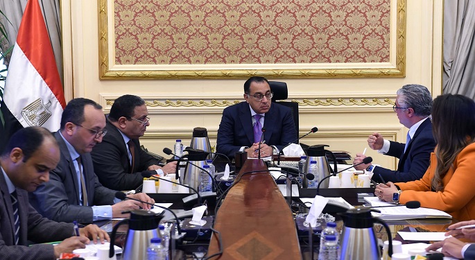مدبولي يؤكد أهمية مشروعات التطوير للمنطقة الاقتصادية لقناة السويس لجذب الاستثمار