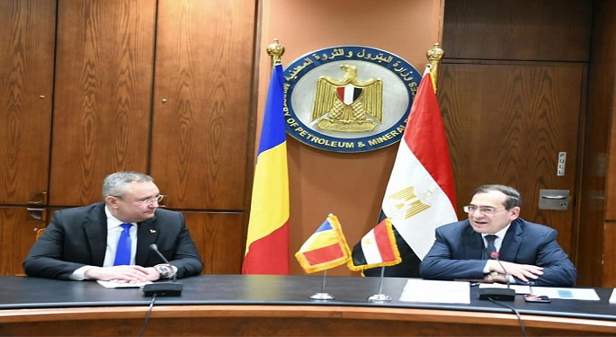 وزير البترول يبحث مع رئيس وزراء رومانيا فرص تعزيز التعاون المشترك