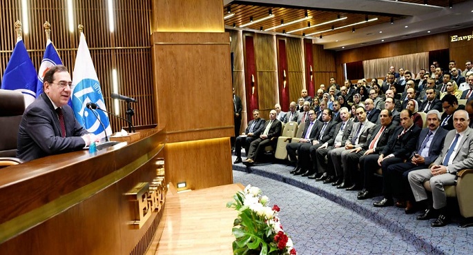 الملا : برنامج التطوير يوفر أحدث التدريبات للكوادر البترولية