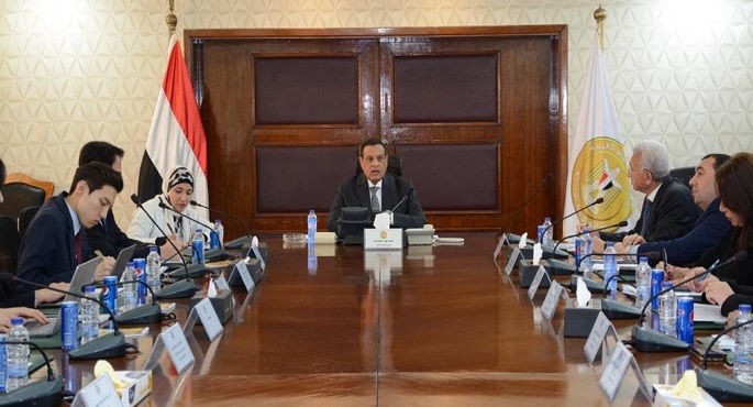 بالصور.. وزير التنمية المحلية يبحث مع وفد من كوريا الجنوبية مجالات التعاون المشترك بين الجانبين
