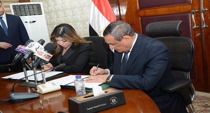 بالصور.. توقيع بروتوكول تعاون بين التنمية المحلية و التحالف الوطنى للعمل الأهلى التنموى